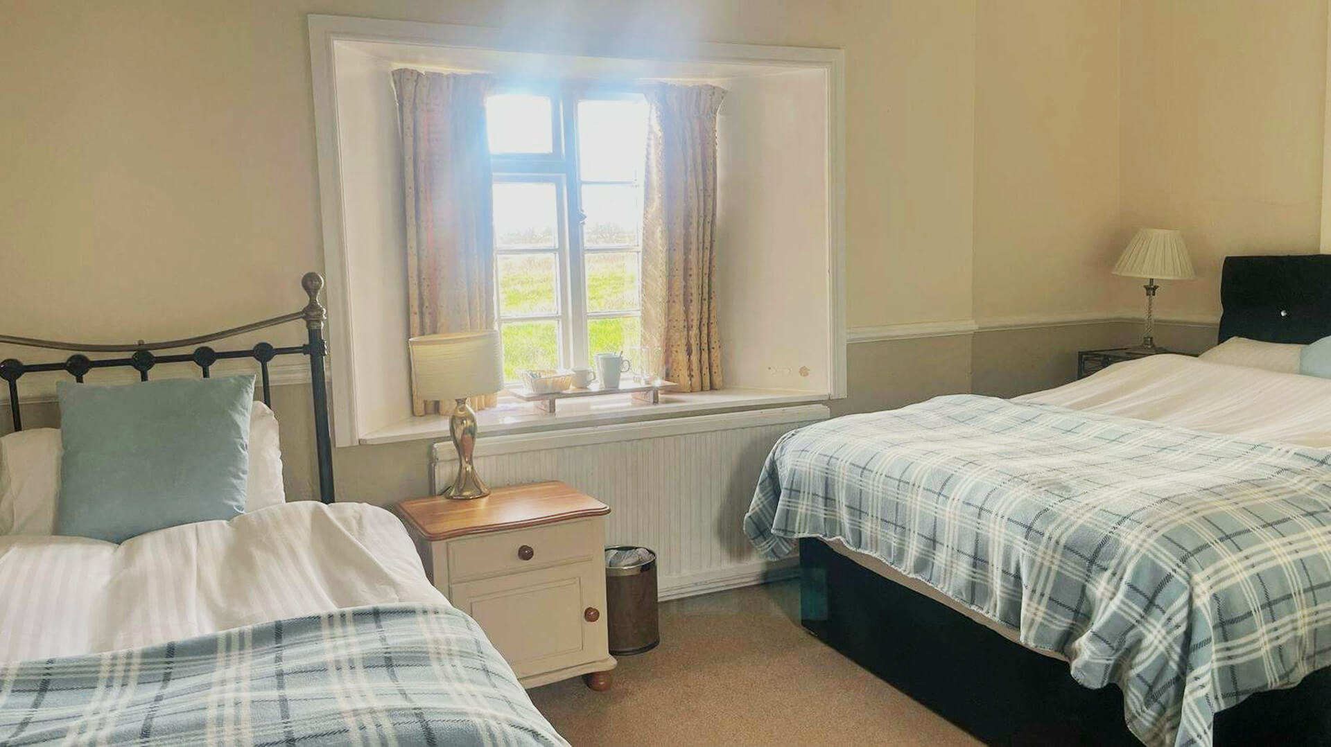 The Sibson Inn Standard Triple Room - dog friendly
